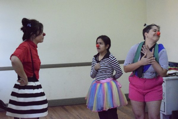 Los clowns del CCU en la Junin