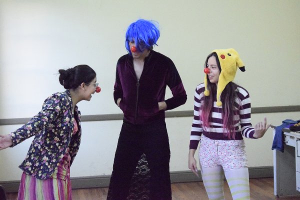 Los clowns del CCU en la Junin