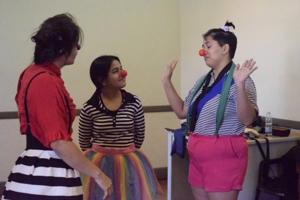 Los clowns del CCU en la Junin