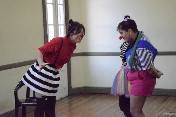 Los clowns del CCU en la Junin