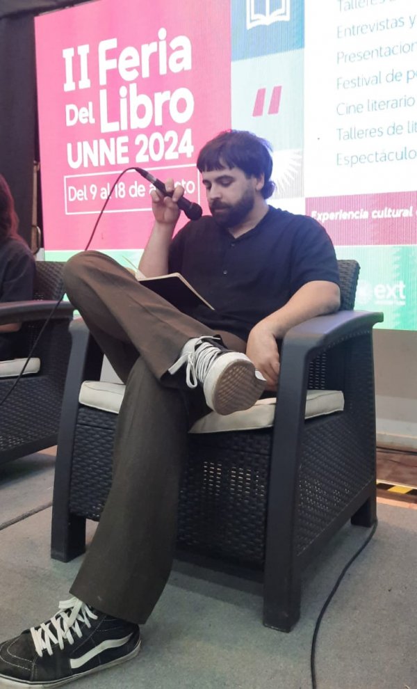 Talleres Literarios en Feria del Libro de la UNNE