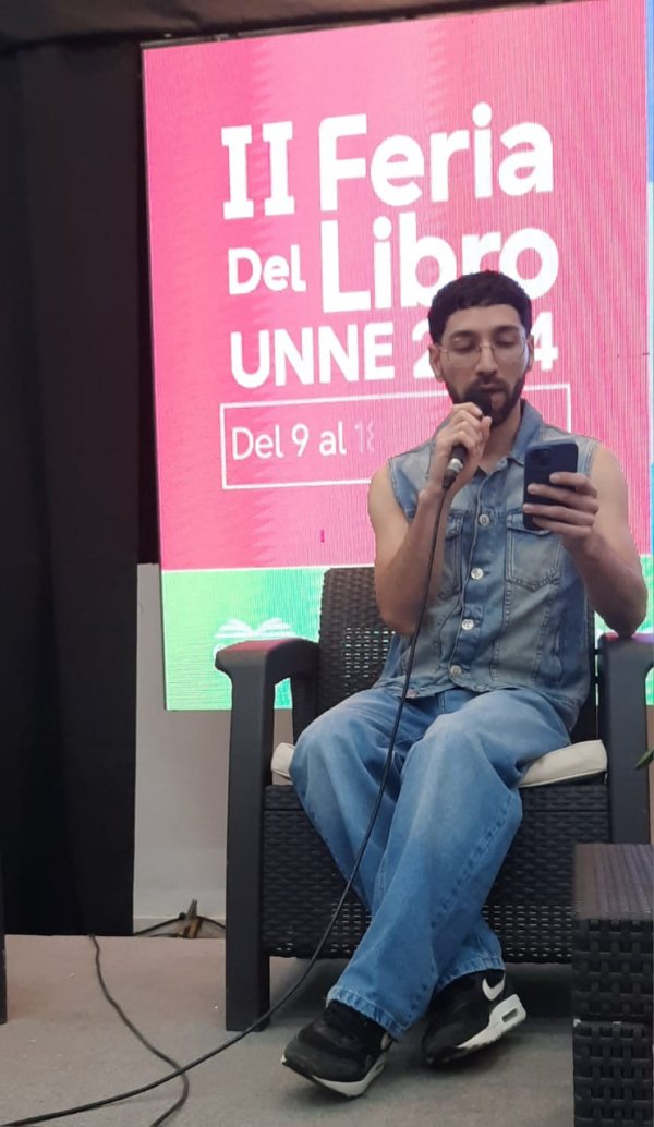 Talleres Literarios en Feria del Libro de la UNNE