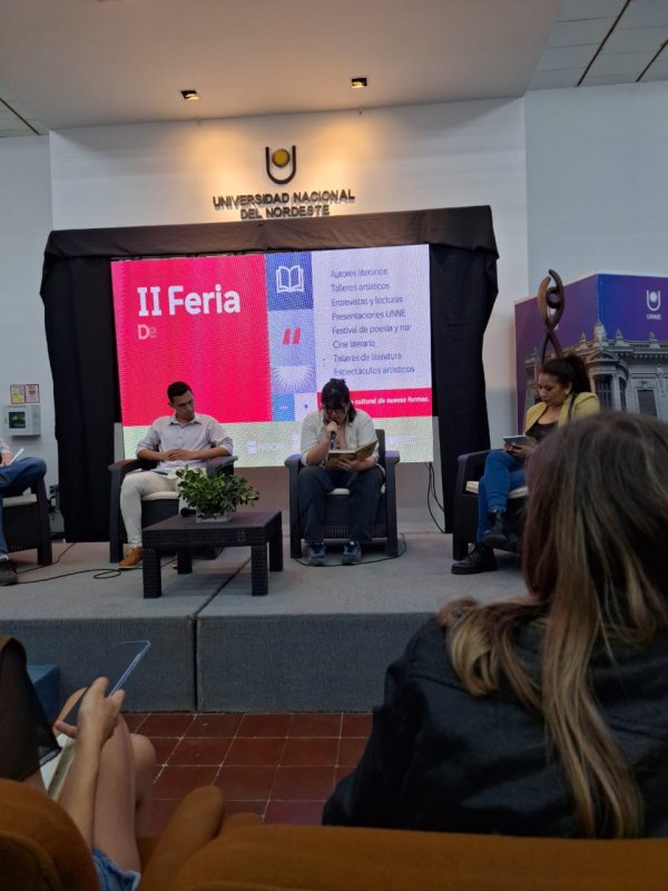 Talleres Literarios en Feria del Libro de la UNNE