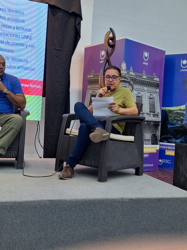 Talleres Literarios en Feria del Libro de la UNNE