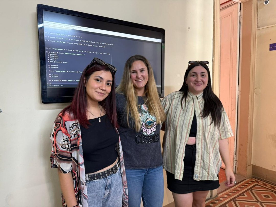 Procesos de investigación-creación en artes y tecnología en el CCU