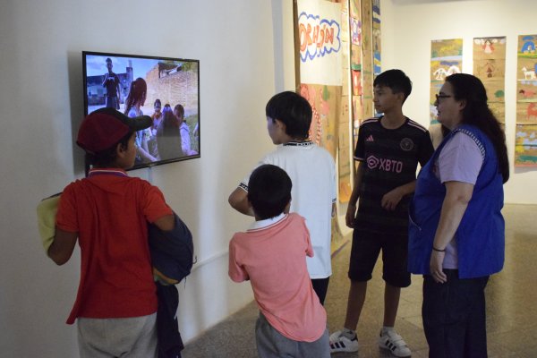 Muestra CCU con Infancias