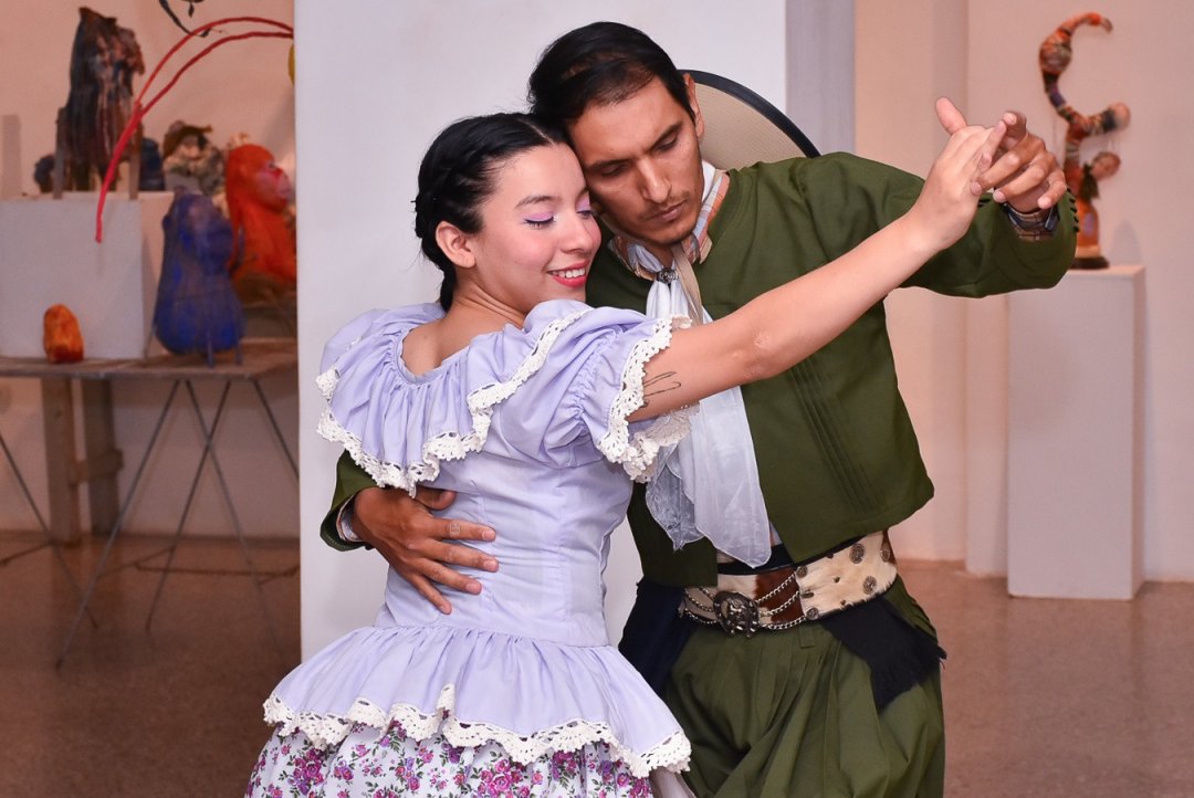 Camino a los 70 años de la Universidad, el Coro de la UNNE invita a  “La Posta Folklórica”