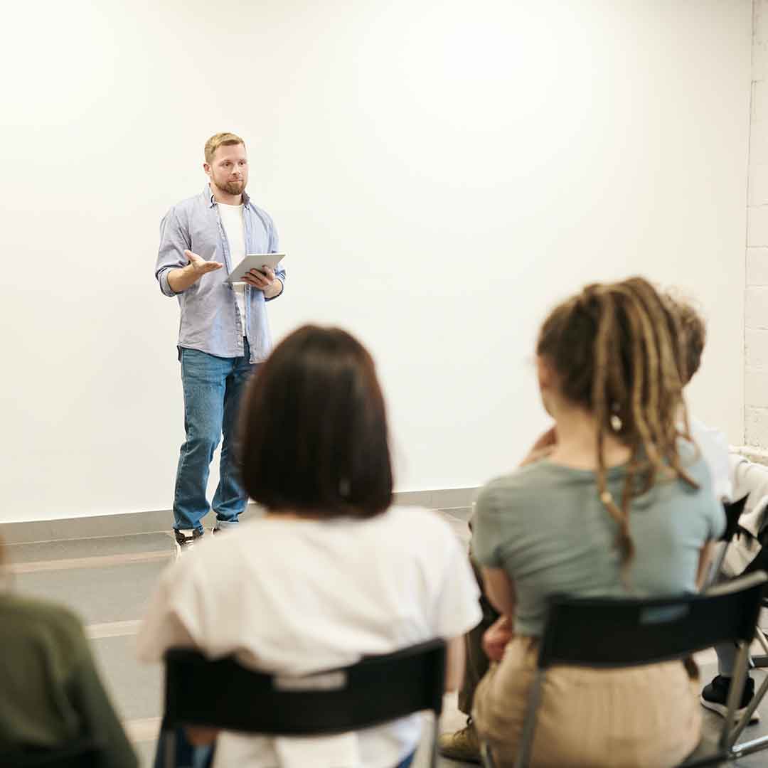 CURSO MODULAR DE INGLÉS PARA LA EXPRESIÓN ORAL EN CONTEXTOS ACADÉMICOS
